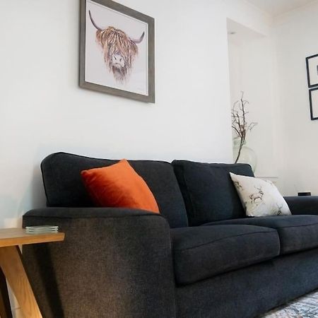 Central 2 Bedroom Luxury Home Close To River Ness Inverness Buitenkant foto