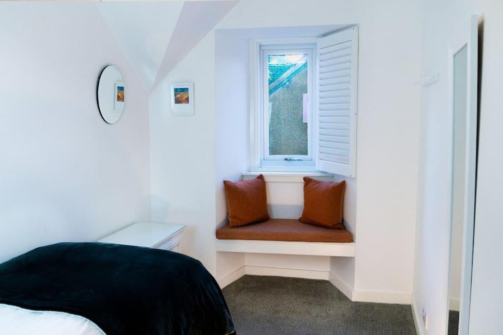 Central 2 Bedroom Luxury Home Close To River Ness Inverness Buitenkant foto