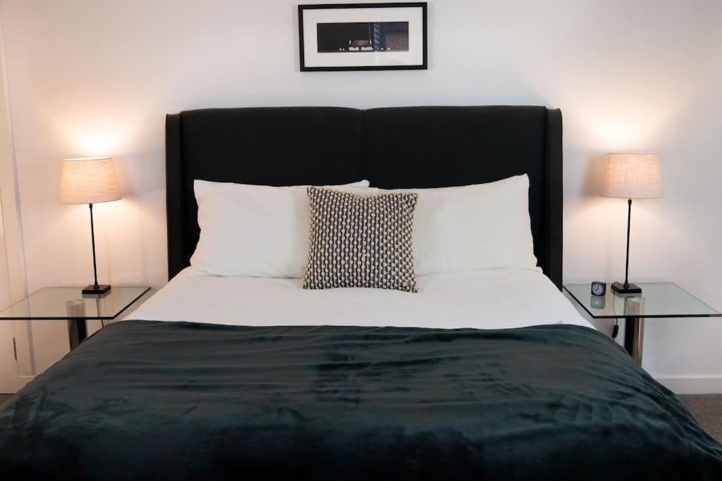 Central 2 Bedroom Luxury Home Close To River Ness Inverness Buitenkant foto