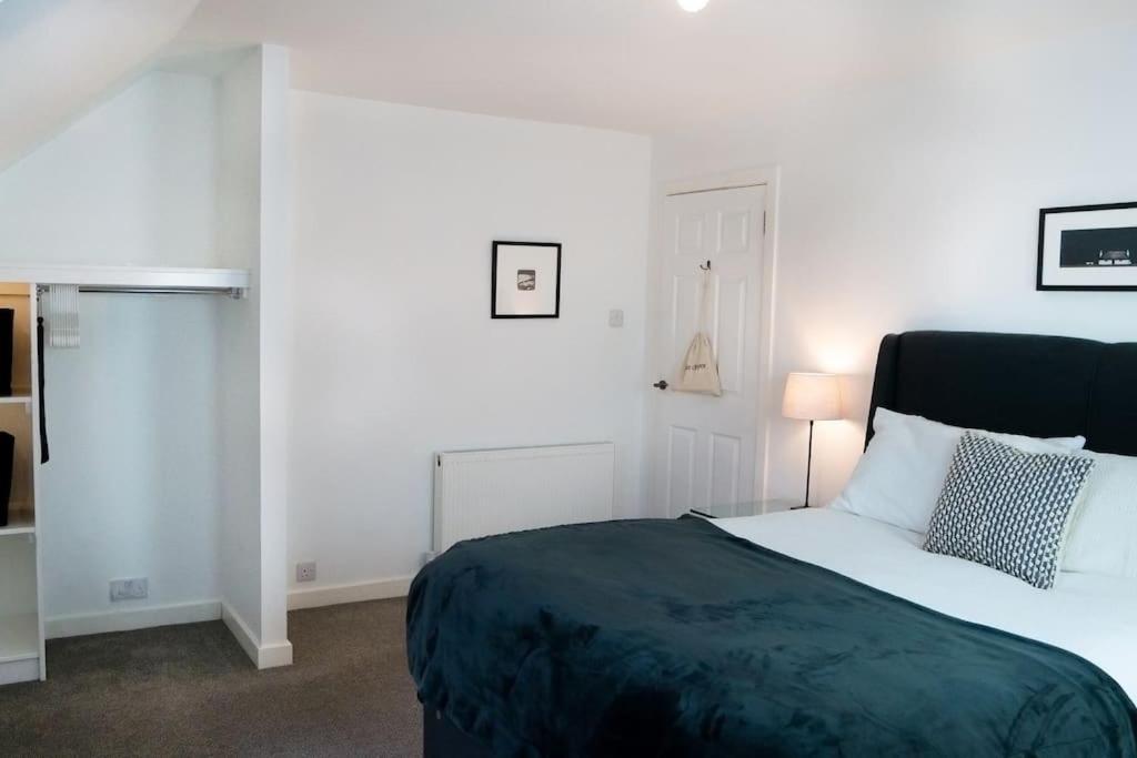 Central 2 Bedroom Luxury Home Close To River Ness Inverness Buitenkant foto